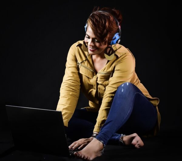 CRM Evolved: Orchestrating Customer Journeys, Driving Revenue